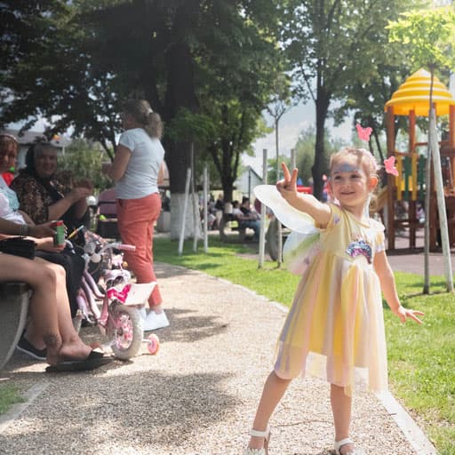 Social și comunitate